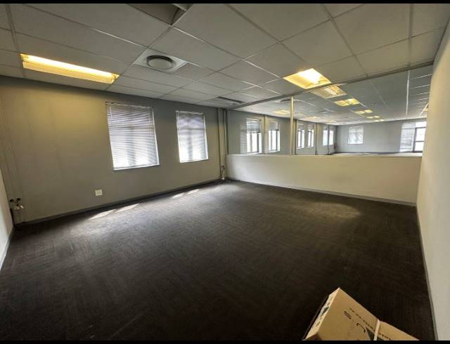 1,818M² OFFICE TO LET IN CENTURY CITY